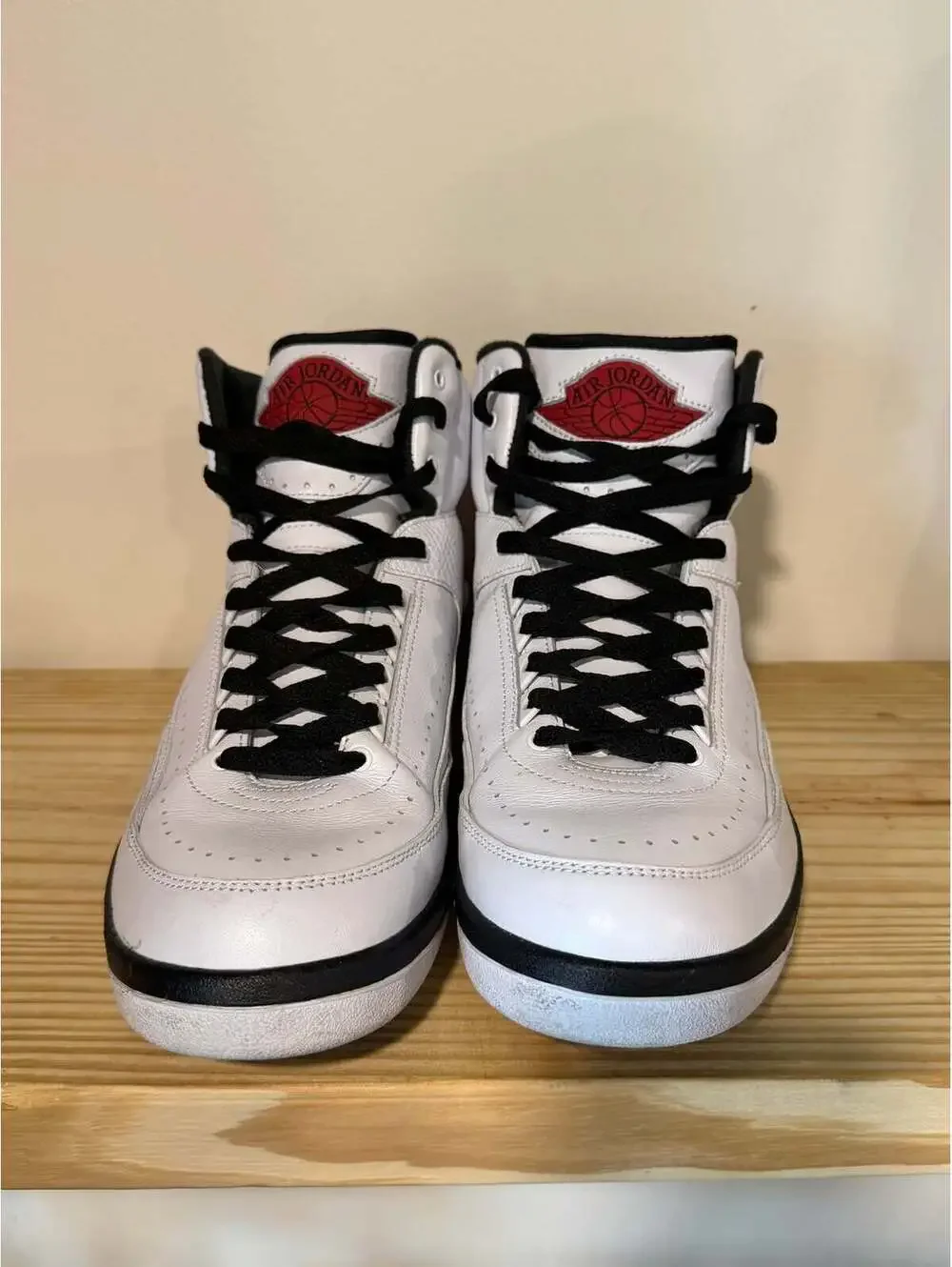 Preowned Air Jordan 2 Retro OG Chicago 2022 DX2454-106 Sz 11